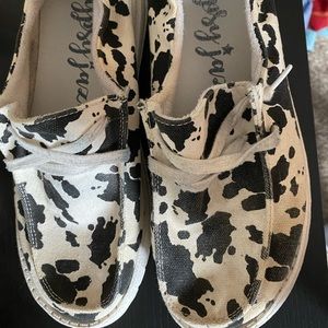 “gypsy jazz” boutique shoes